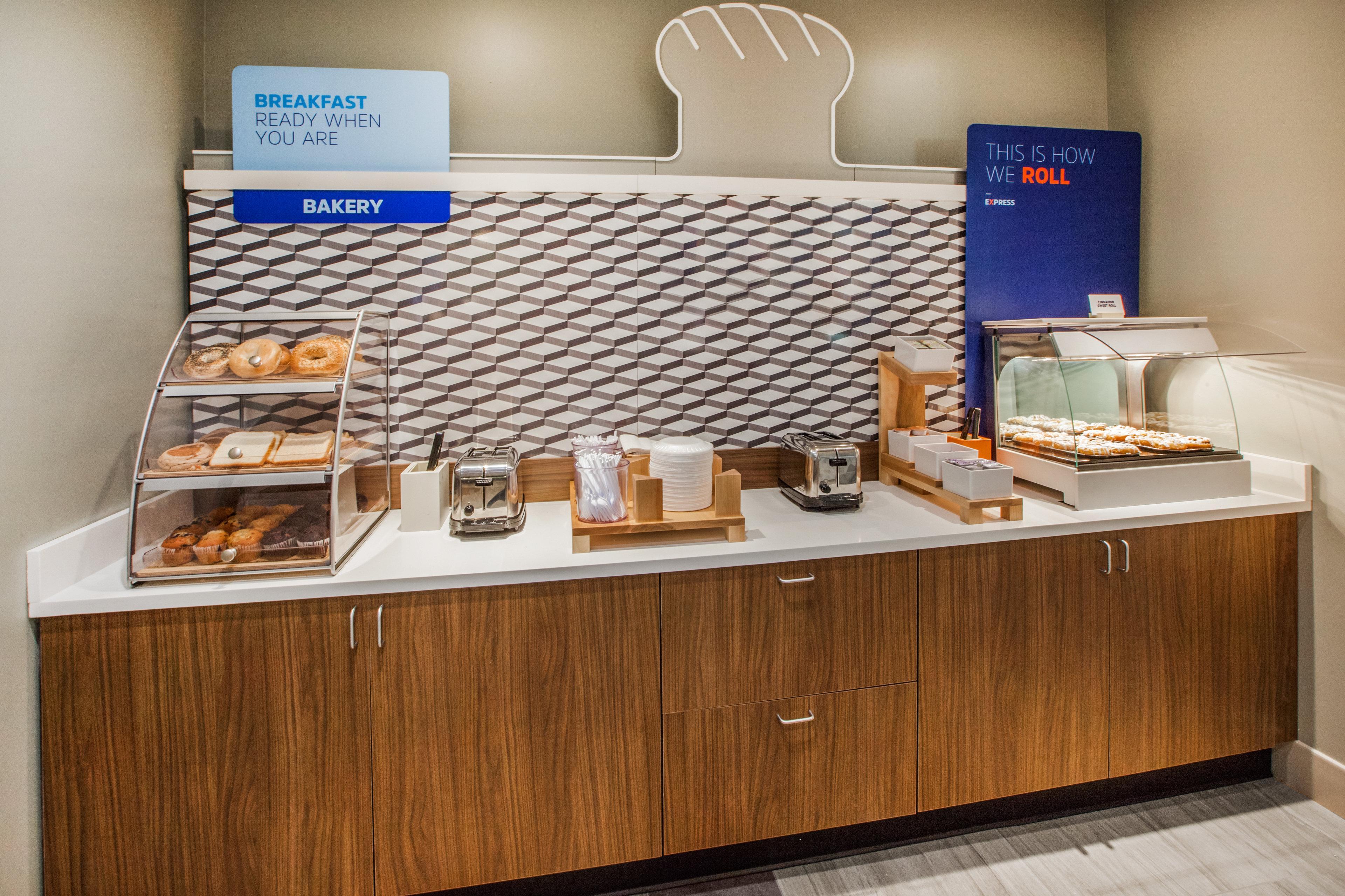 Holiday Inn Express & Suites - Cincinnati Ne - Red Bank Road By Ihg Buitenkant foto