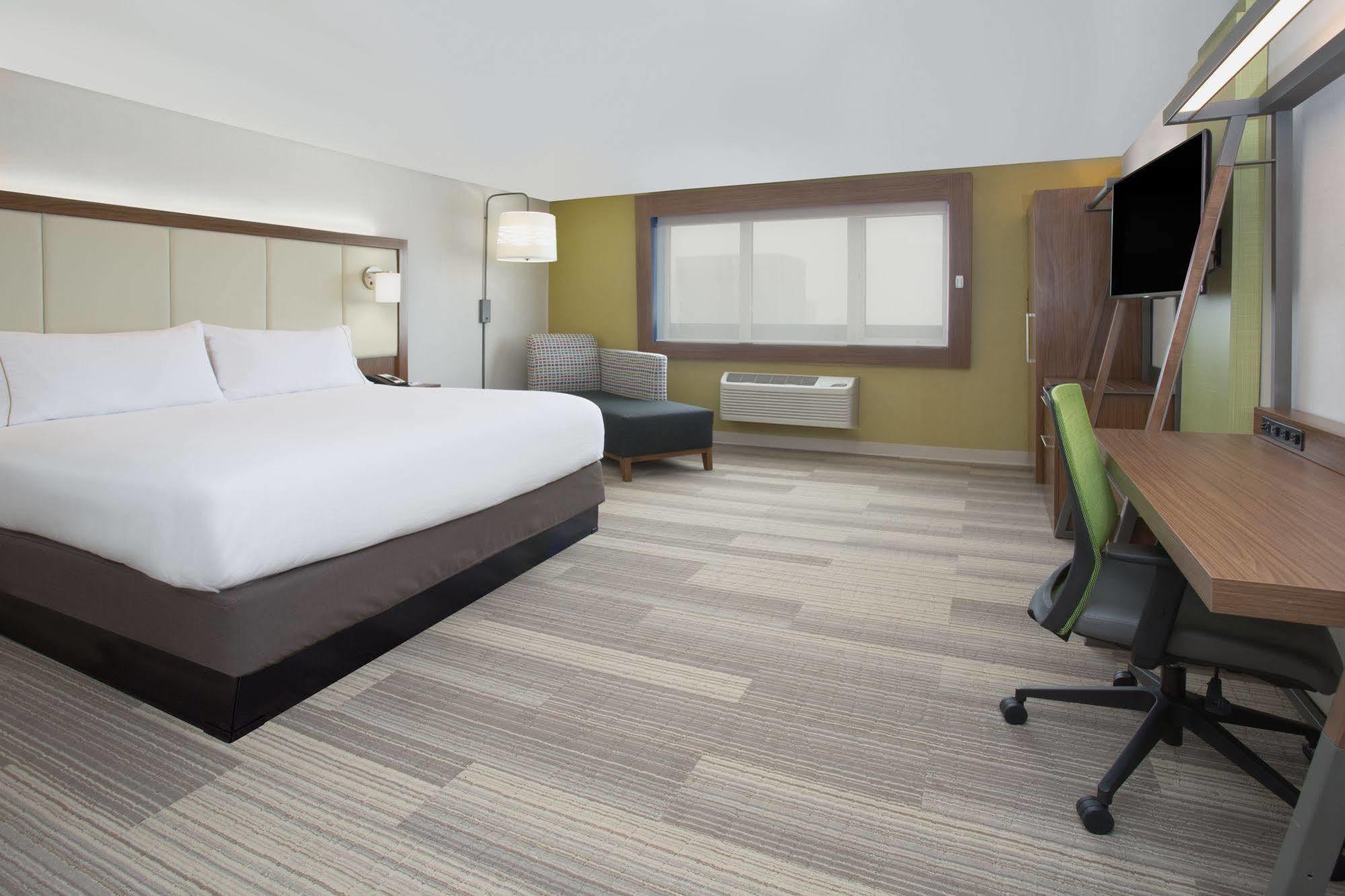 Holiday Inn Express & Suites - Cincinnati Ne - Red Bank Road By Ihg Buitenkant foto